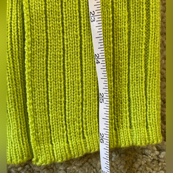 Cute Sweater Set in Lime Green - Picture 6 of 8